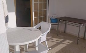 Espacioso piso en residencial con gran piscina